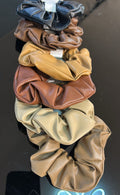 Scrunchie de courino cores basicas (12 peças 2 de cada cor)
