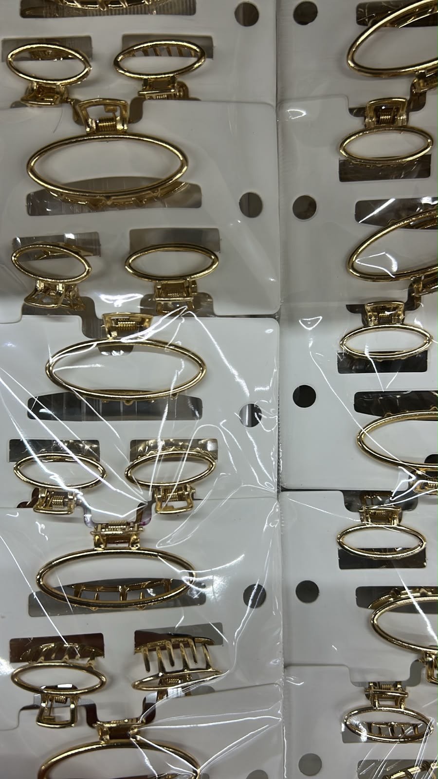 Pregadeira p e pp metal oval (12 cartelas com 3 peças cada)