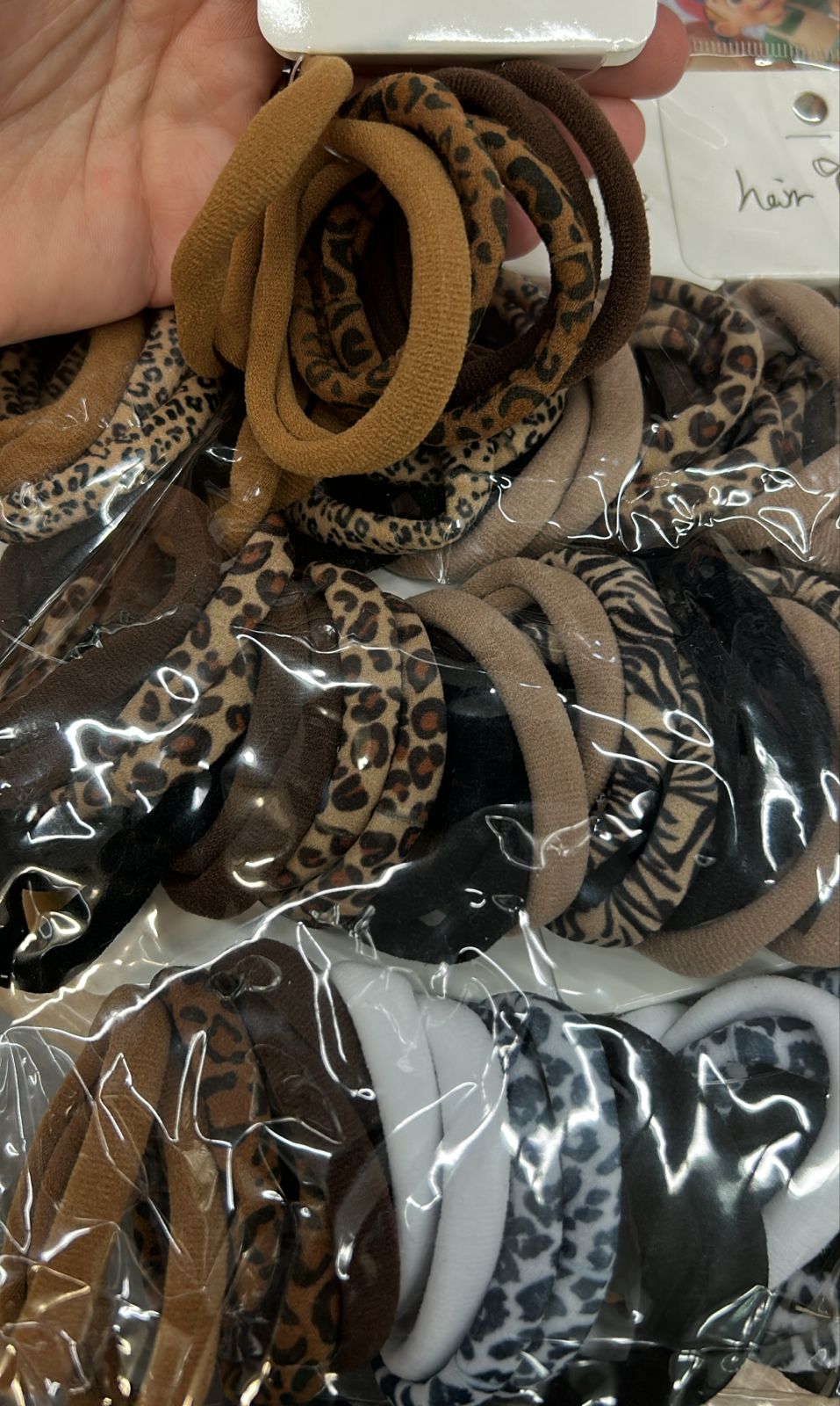 Xuxinha de meia grande cores básicas e estampa animal print (12 cartelas com 6 peças cada)