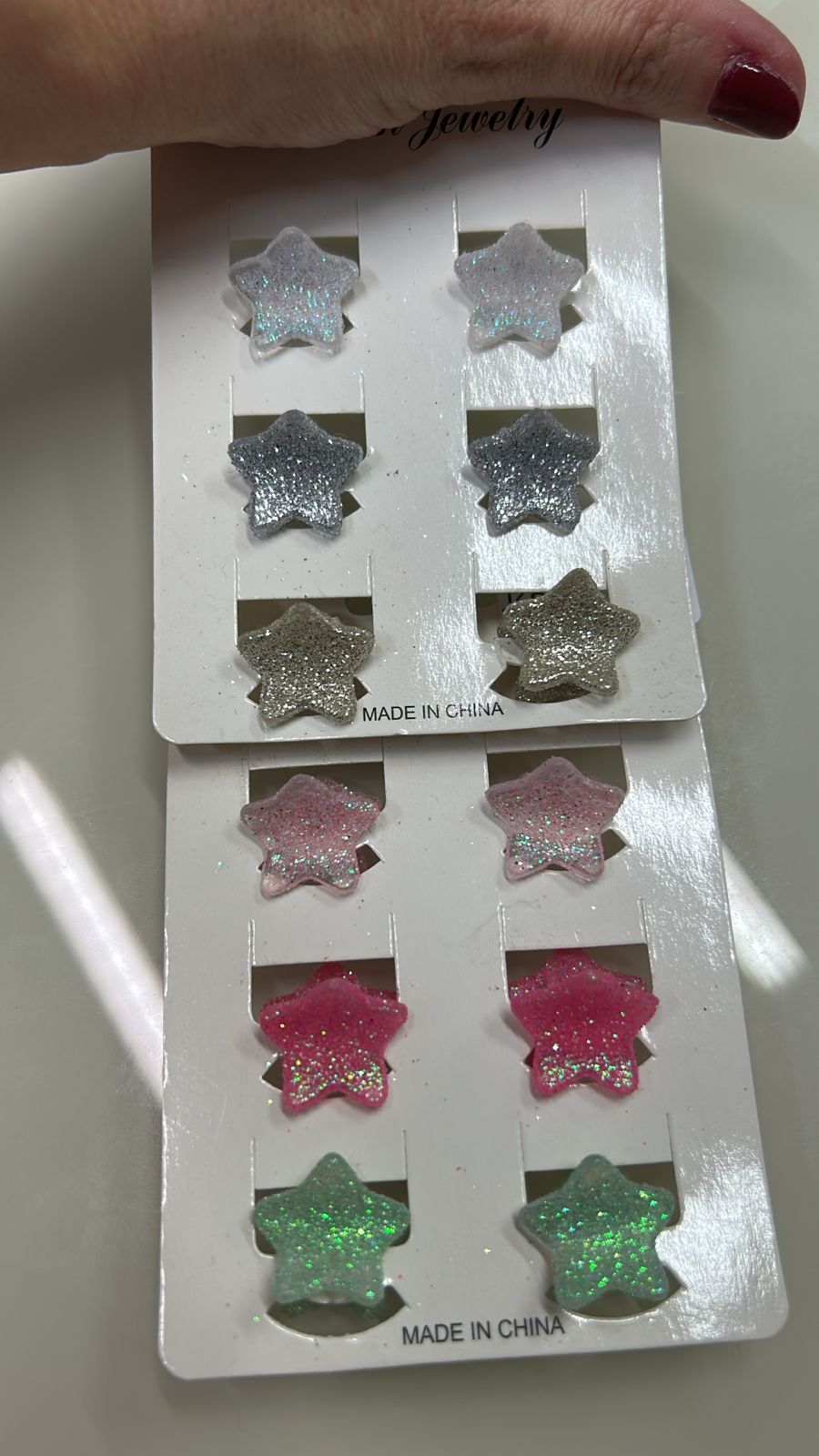 Pregadeira mini infantil estrelinhas com glitter (12 cartelas com 6 peças cada)