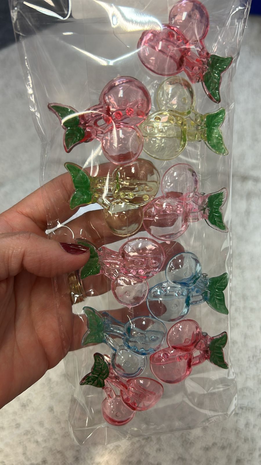 Hair clip poliéster infantil translúcido cerejas (10 peças)