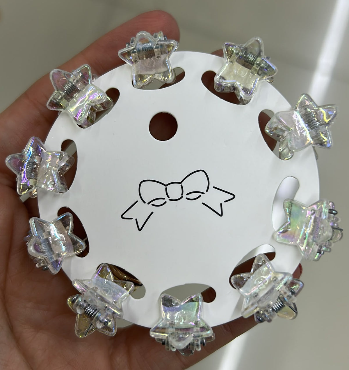 Mini pregadeira infantil furta-cor estrelinha (12 cartelas com 10 peças cada)