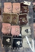 Pregadeira m acetato a inspiração ap duas flores (12 peças 2 de cada cor)