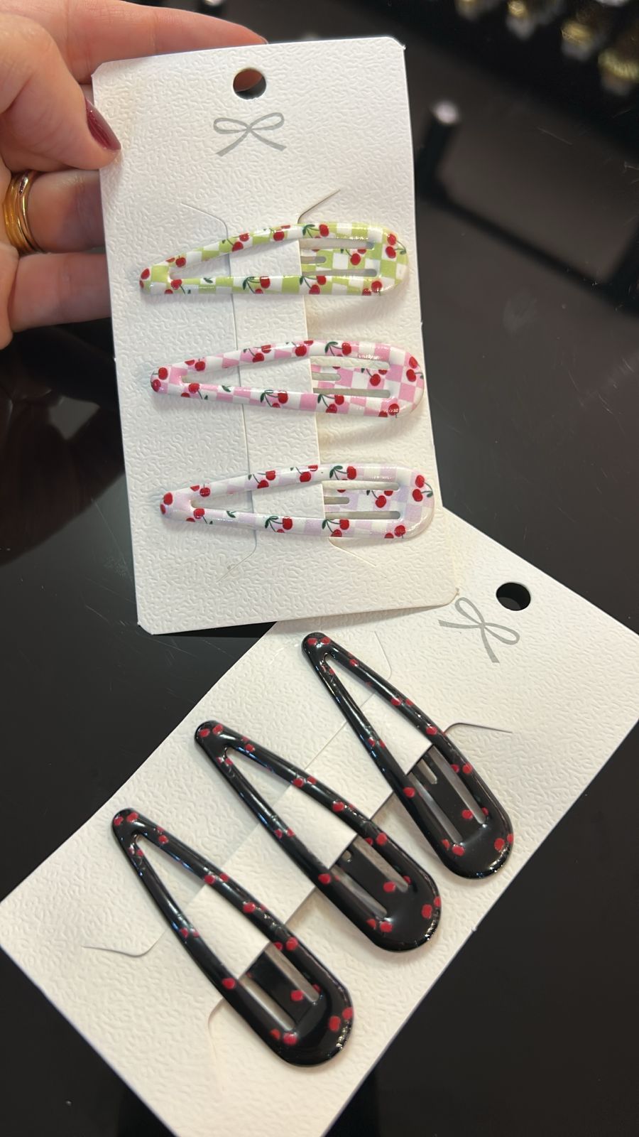 Tic tac cerejinhas (12 cartelas com 3 peças cada 6 coloridas e 6 pretas)