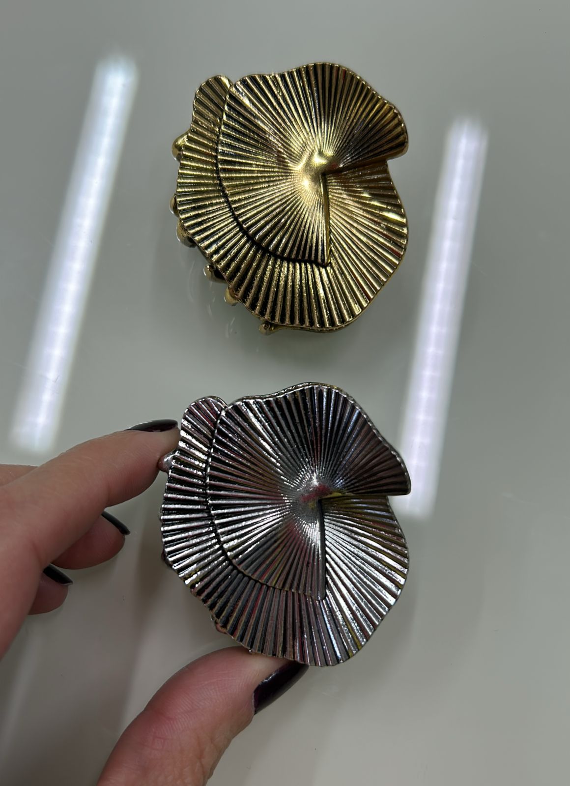 Piranha M Metal Envelhecido Orgânico(12 peças 10 douradas e 2 prata)