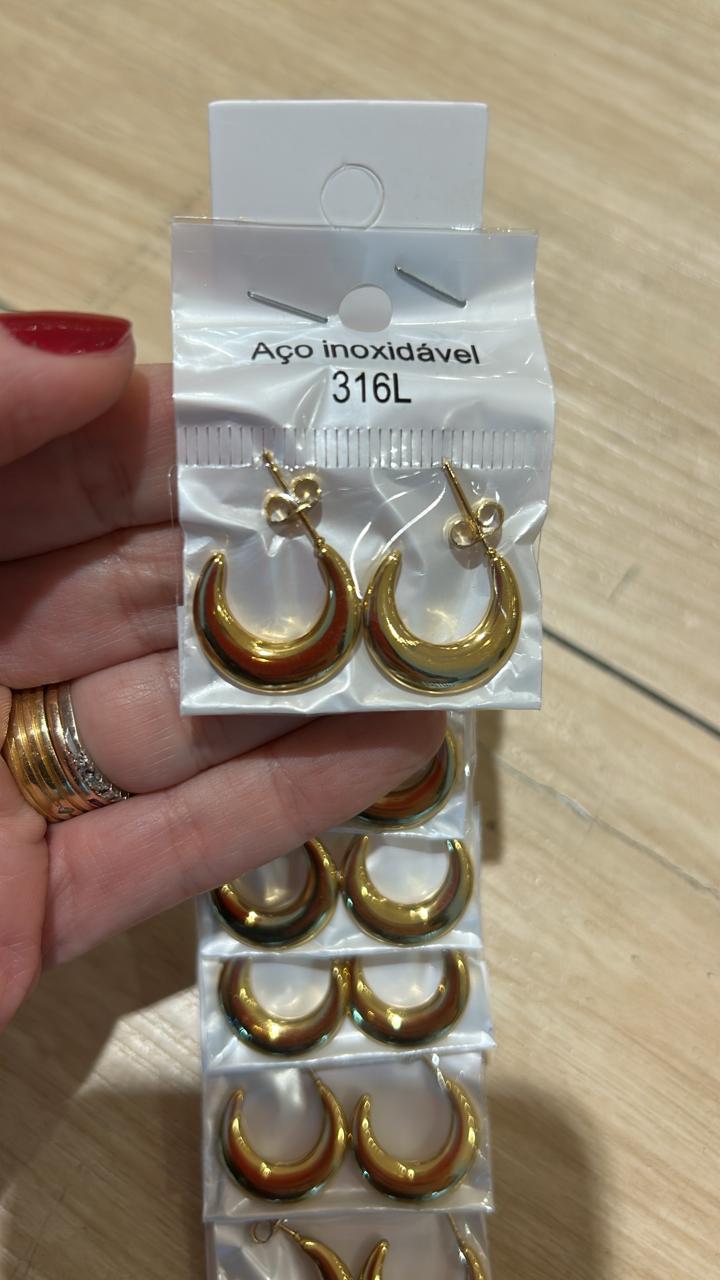 Argola média Lisa dourado - Aço Inoxidável 316L (cartela com 12 pares)