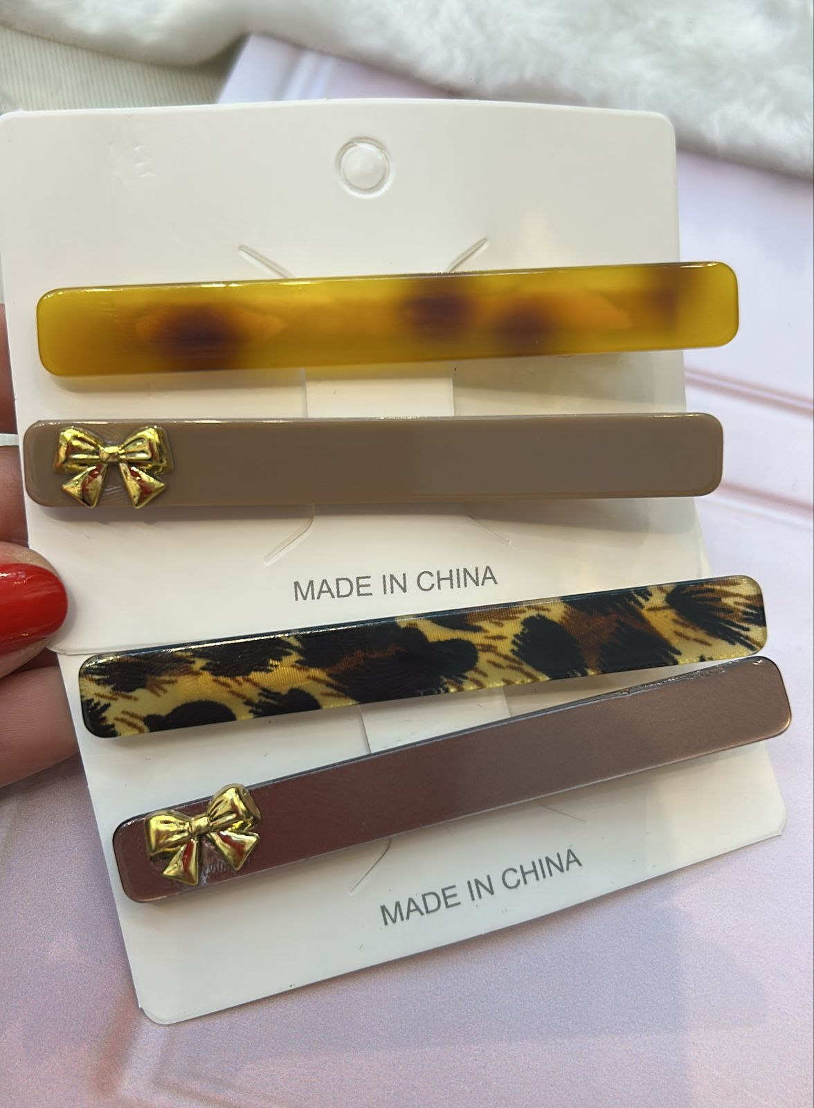 Hair clip Acetato mesclado com aplique lacinho ( 12 cartelas com 2 peças cada, 3 de cada cor)