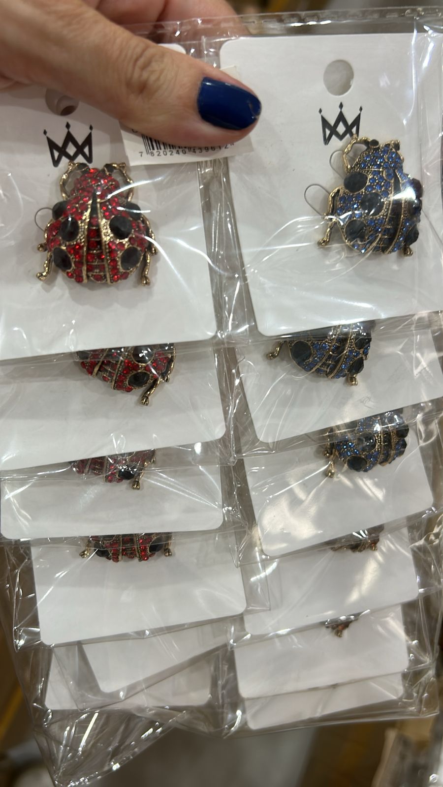 Broche de Imã JOANINHA Pequena (12 peças. 6 vermelha, 3 azuis, 3 nude)
