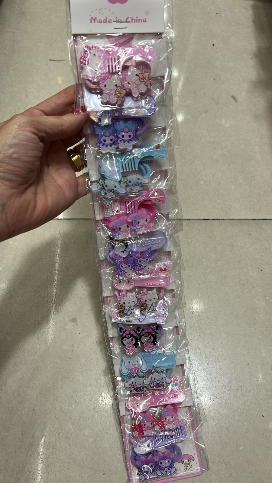 Xuxinha e hair clip sanrio (10 kits com 3 peças cada)