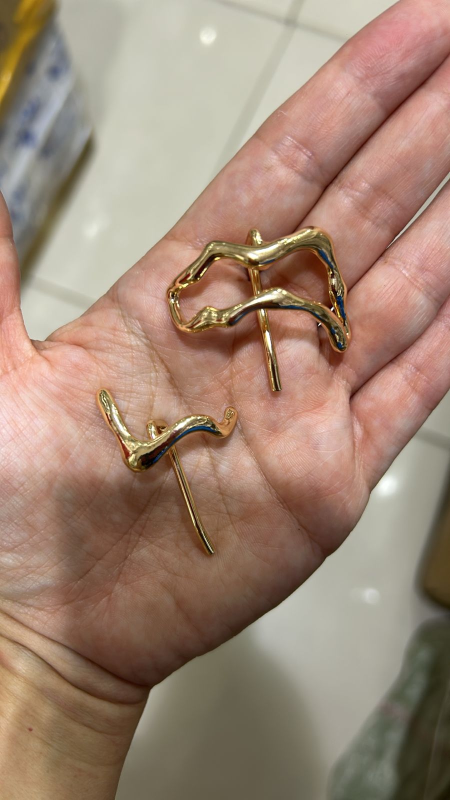 Adaptador de Xuxinha (12 cartelas com 2 peças cada 10 douradas e 2 prata)