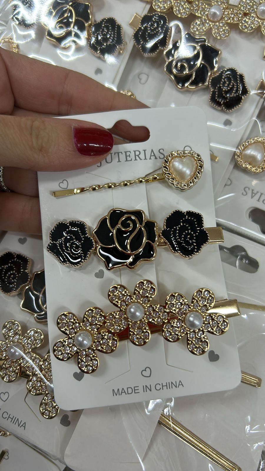 Hair Clip Flores e grampo Coração pérola (12 cartelas com 3 peças cada)