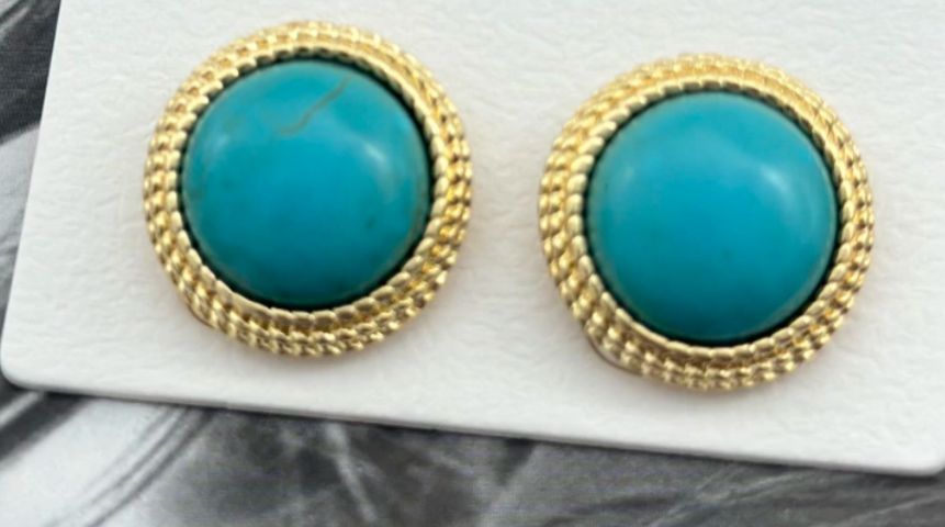 Brinco Pedra Azul Turqueza e Pérola (12 peças. 5 dourado com turquesa, 4 dourado com pérola, 2 prata com turquesa e 2 prata com pérola)