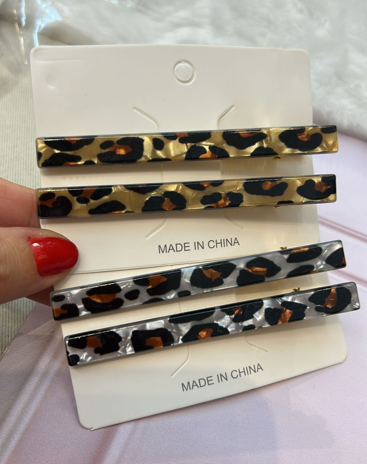 Hair clip Acetato mesclado animal print (12 cartelas com 2 peças cada, 4 fundo claro e 8 fundo bege)