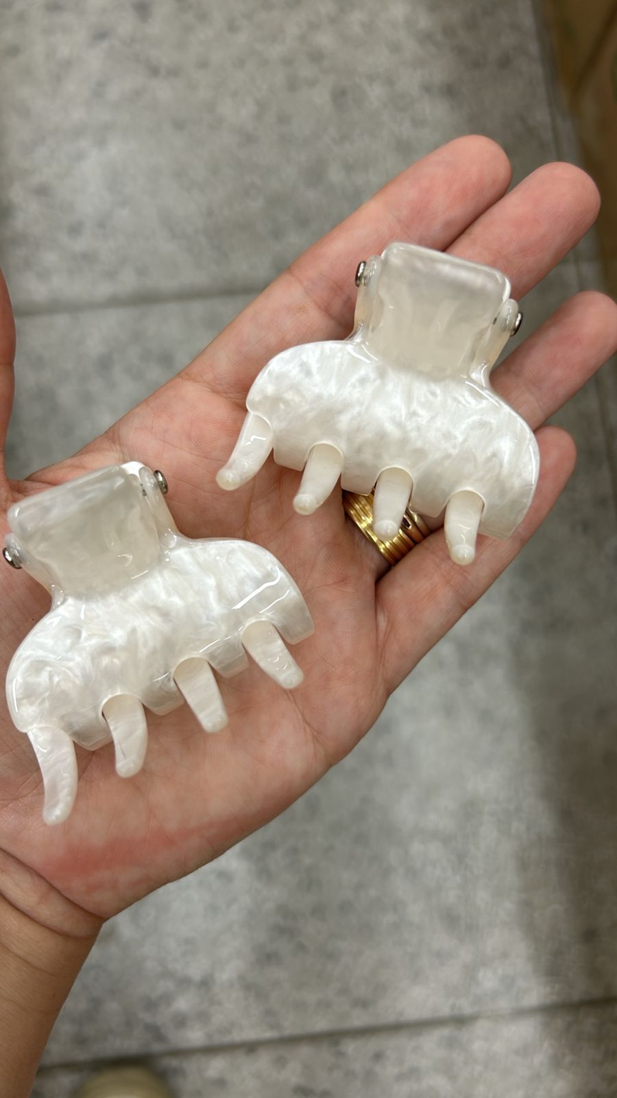 Piranha M Acetato Madre Pérola (12 peças iguais)