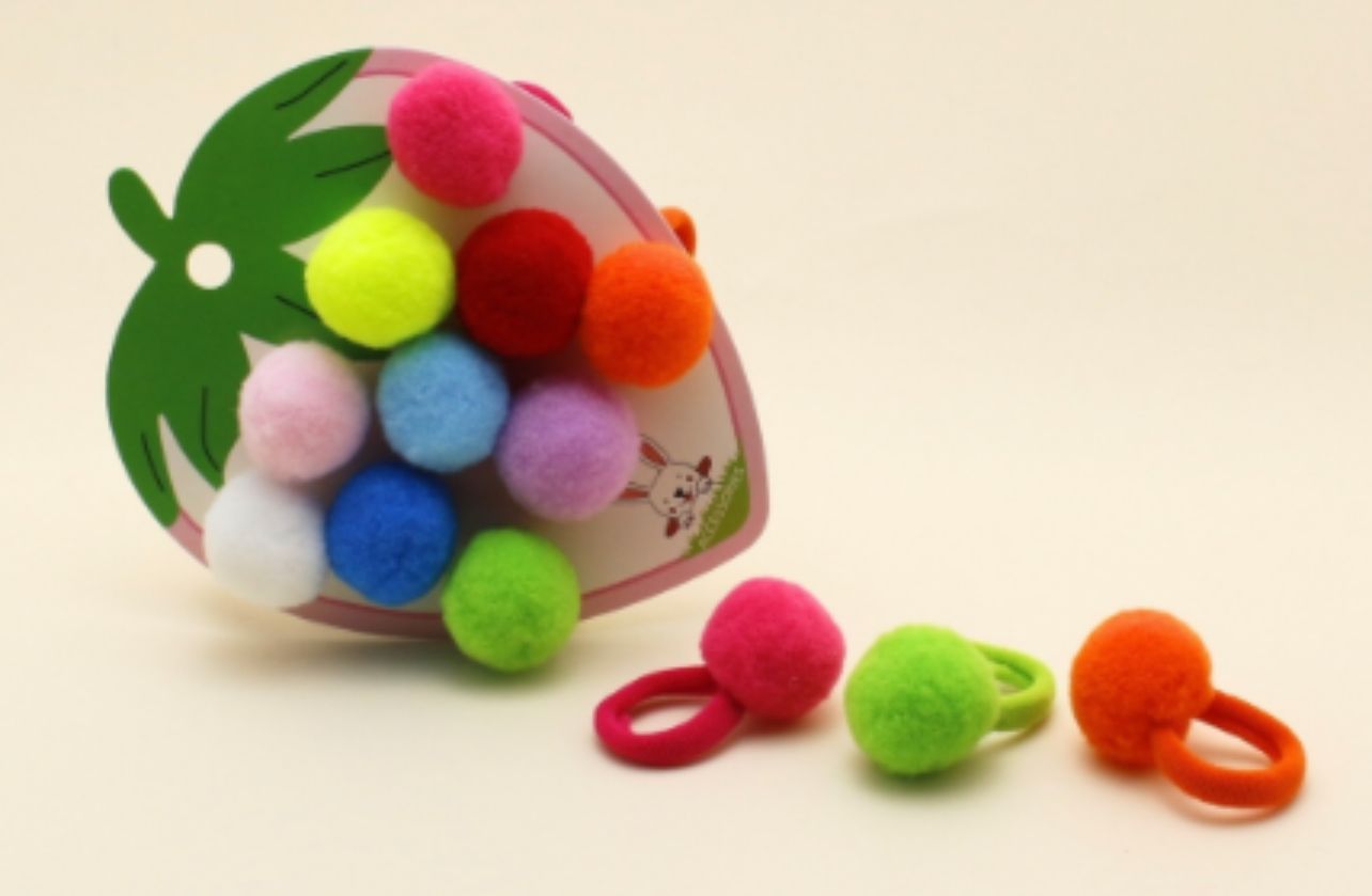 Cartela com Xuxinha de meia pequena e Pompom pequeno (12 cartelas com 10 peças cada)