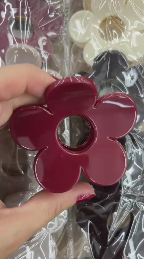 Pregadeira m poliéster com mola reforçada flor (12 peças cores variadas)