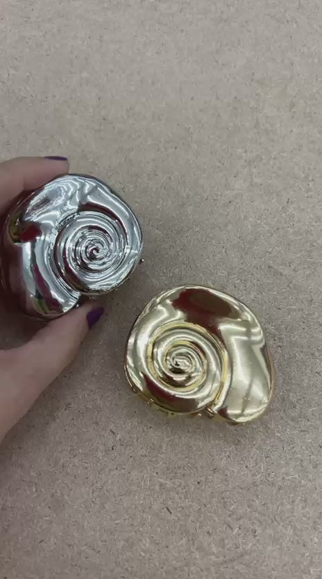 Pregadeira g metal concha 2 (12 peças 8 douradas e 4 pratas)