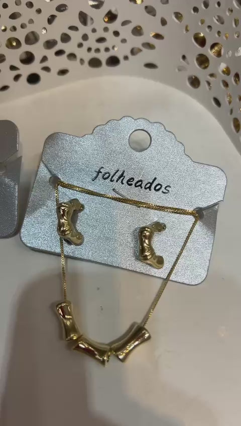 Conjunto colar e brinco Médio Tambor Martelado Dourado (6 peças - Biju verniz cataforético)