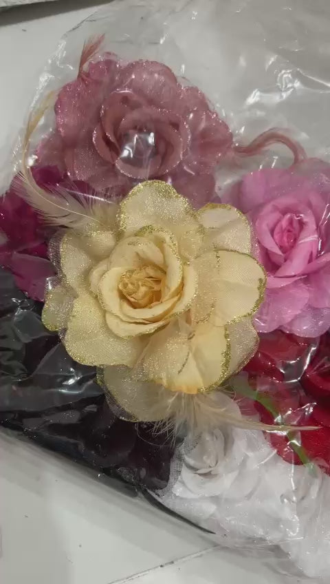 Flor Brilhos Xuxinha e Hair Clip com penas (12 peças cores variadas)