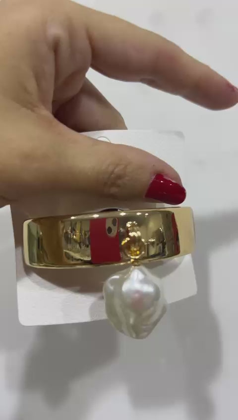 Xuxinha Côncava Dourada com pingente pérola barroca (12 peças)