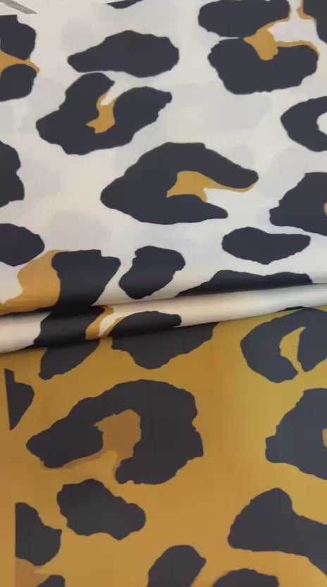 Lenço 90x90 cm toque de seda Camélia (12 peças, 6 preto 3 verde 3 bege)